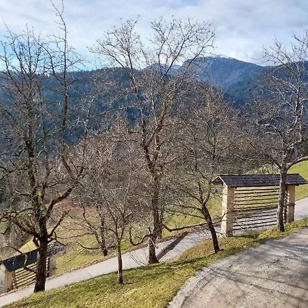 Miklavzeva Hisa With A Bread Oven *
