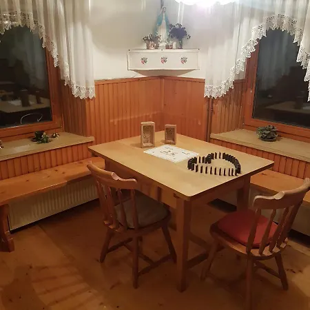 Miklavzeva Hisa With A Bread Oven * 젤레즈니키