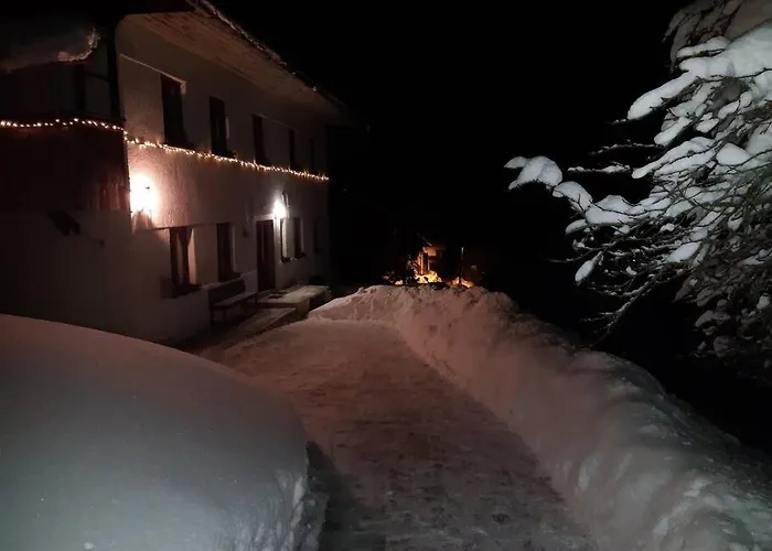 Miklavzeva Hisa With A Bread Oven Zelezniki